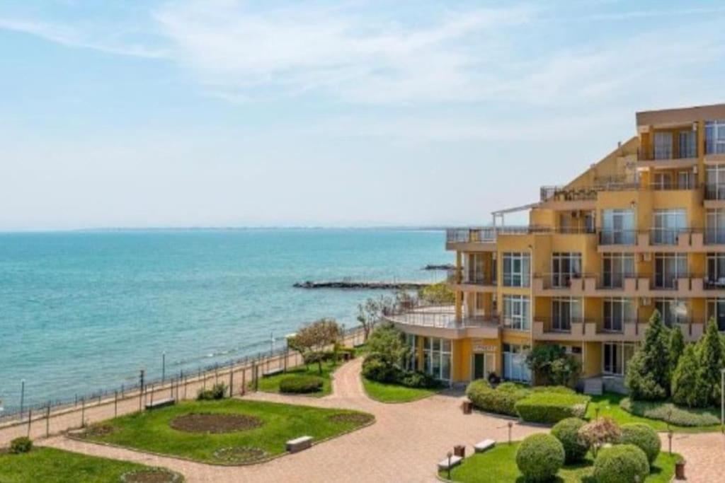 Midia Grand Resort, Aheloy Bagian luar foto